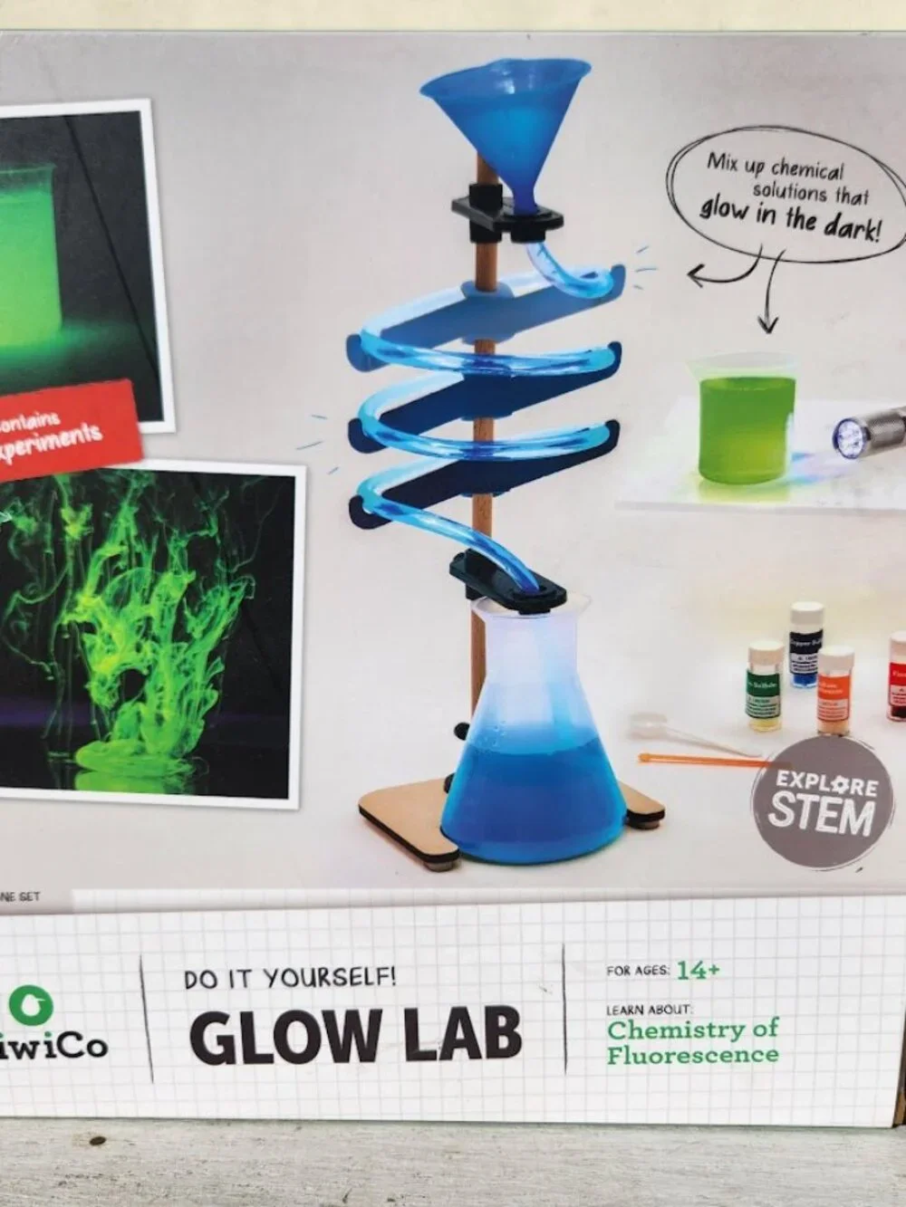 NEW Glow Lab KiwiCo. Kiwi Co. Crate Science Experiment Craft Kit UV Light Topics